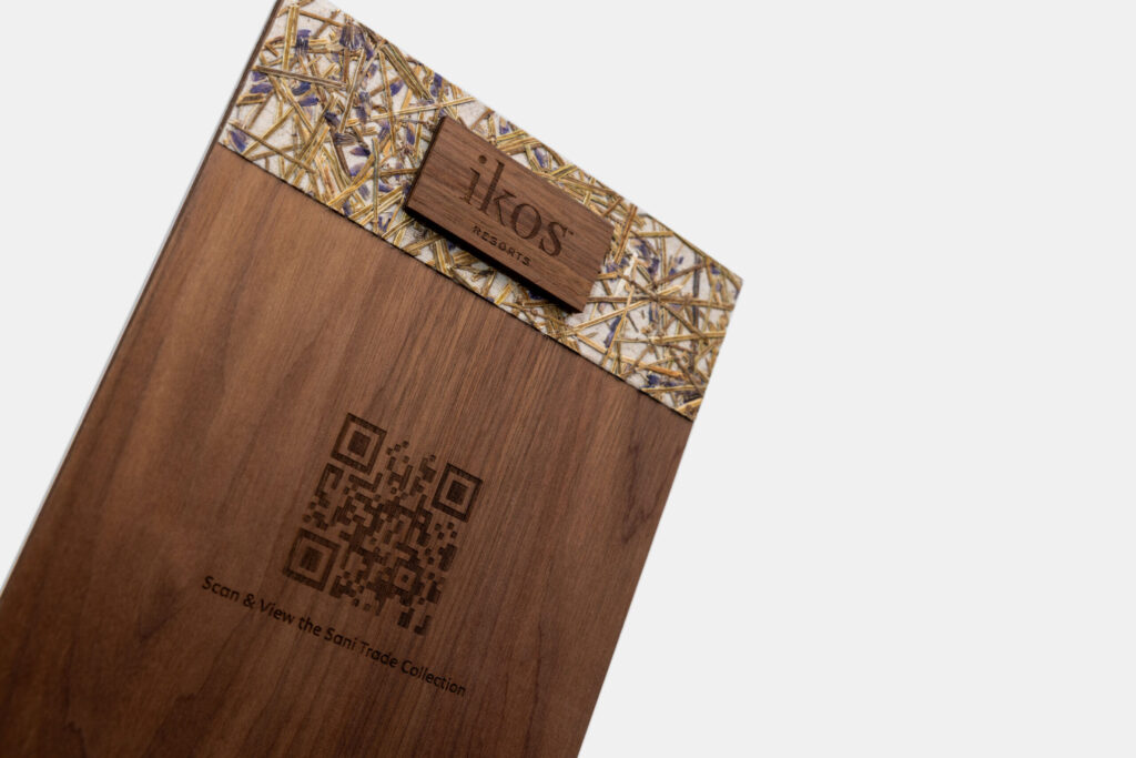 qr stand sus sani ikos group