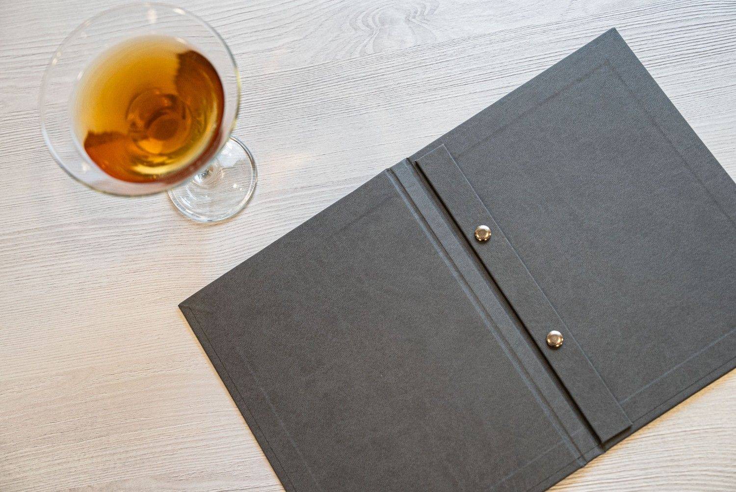 hard cover menu bev bar teatro ikos