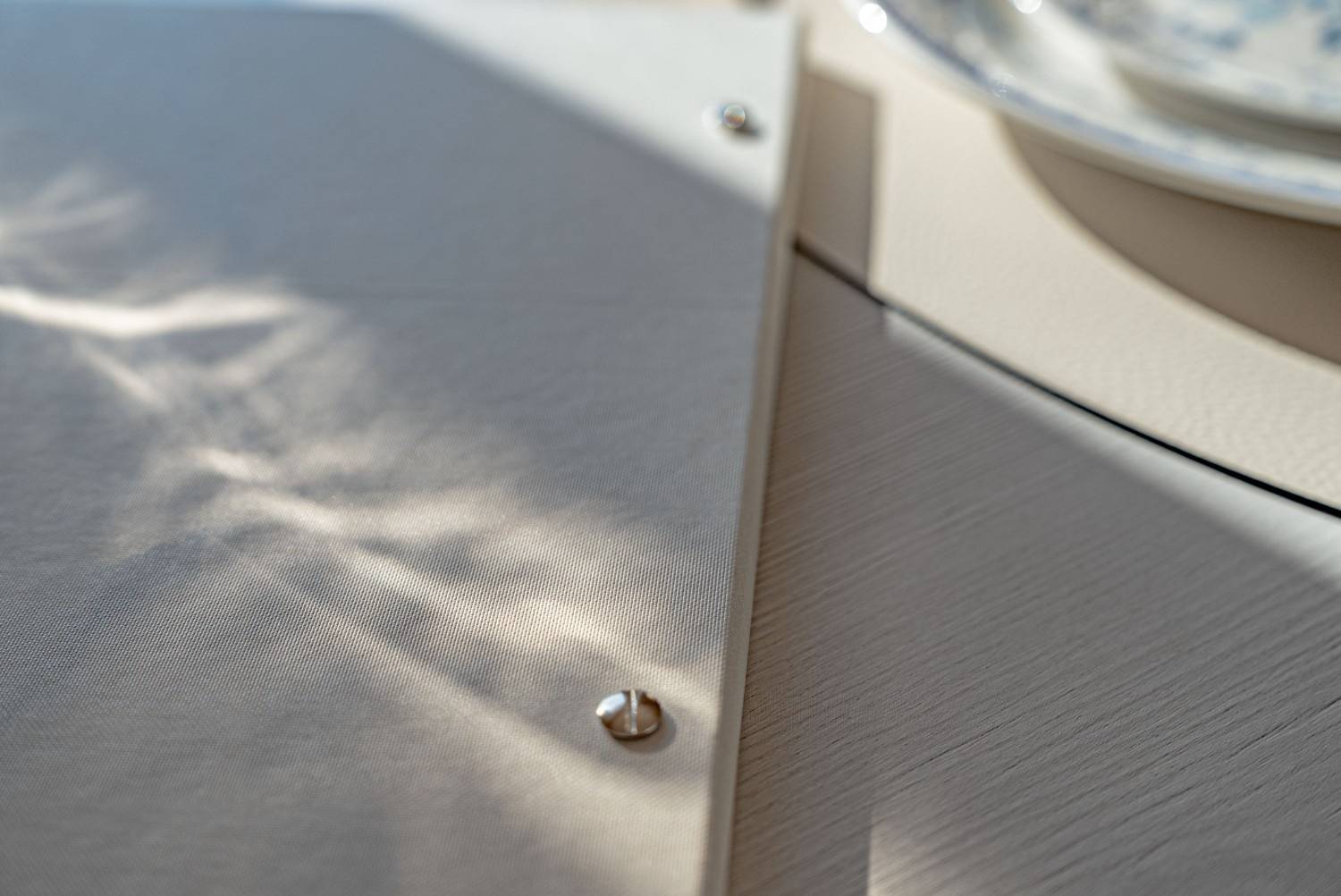 hard cover menu wine pearl marbella